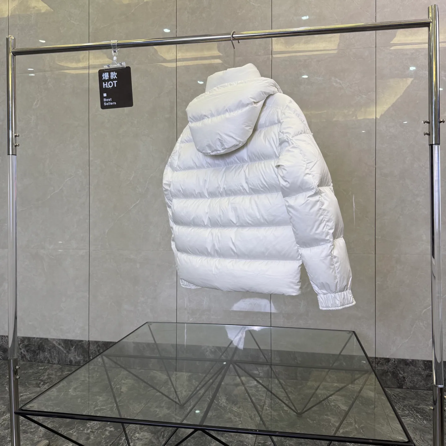 Women's Jackets And Down Jackets MONCLER 17949513