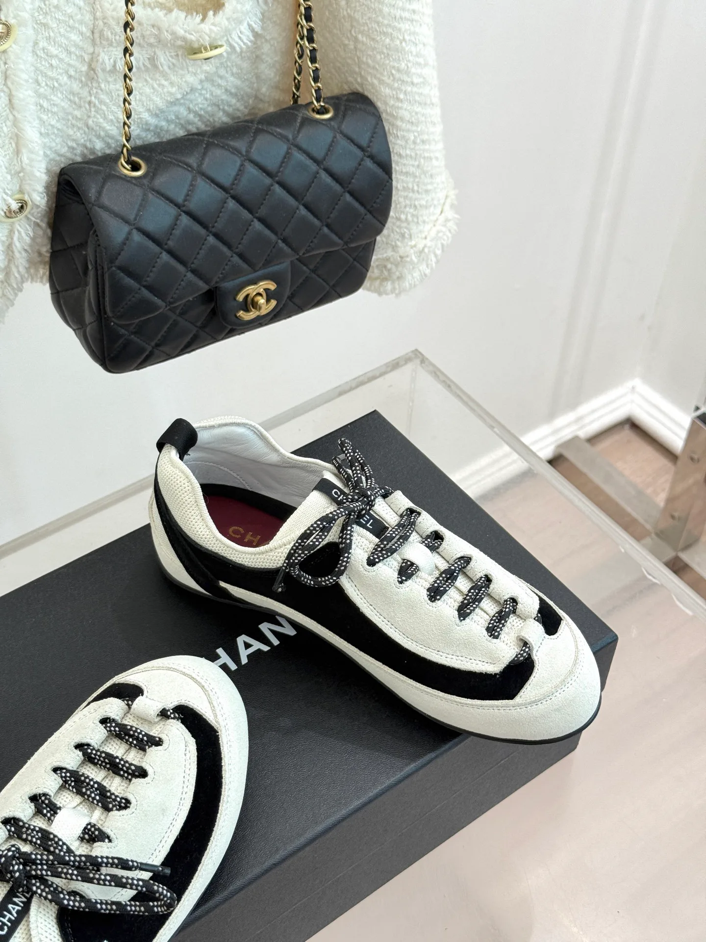 Women's Sneakers CHANEL 17025637