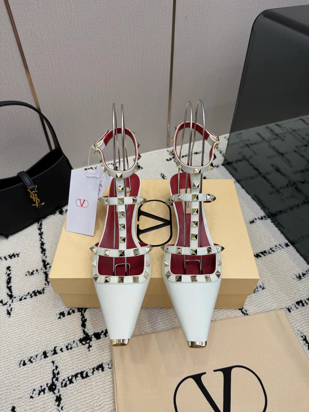 Women's Open-Toe Sandals VALENTINO 17594503