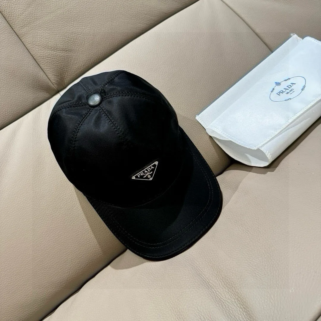 Hats PRADA 17224557