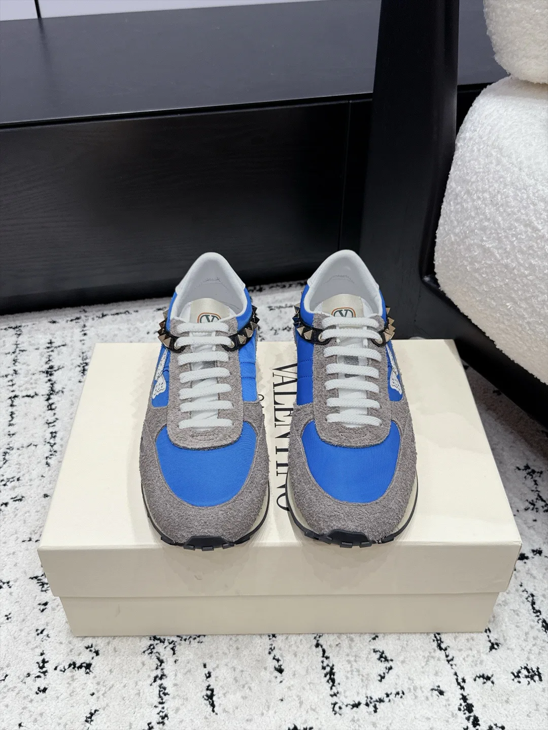 Women's Sneakers VALENTINO 17881048