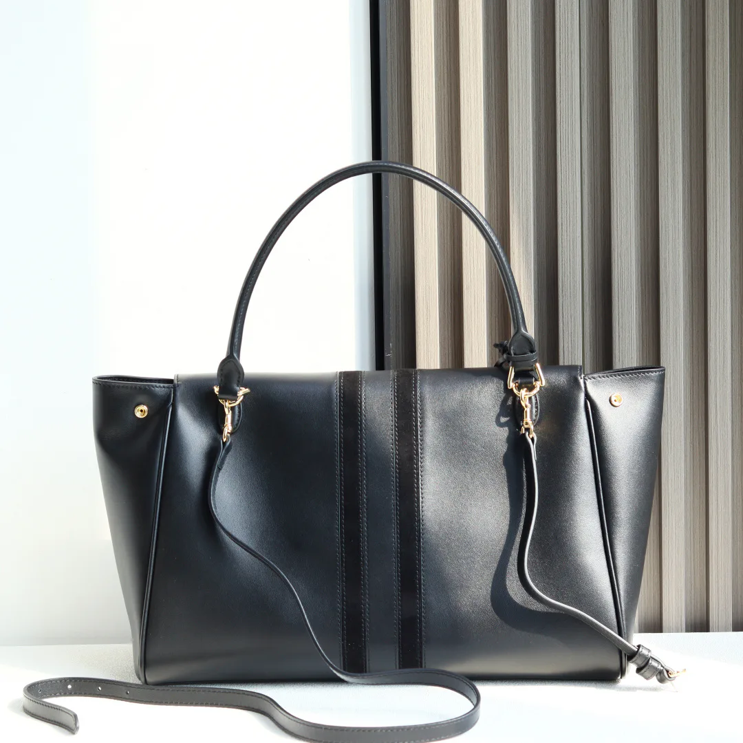 Women's Classic Handbags GUCCI 18463111