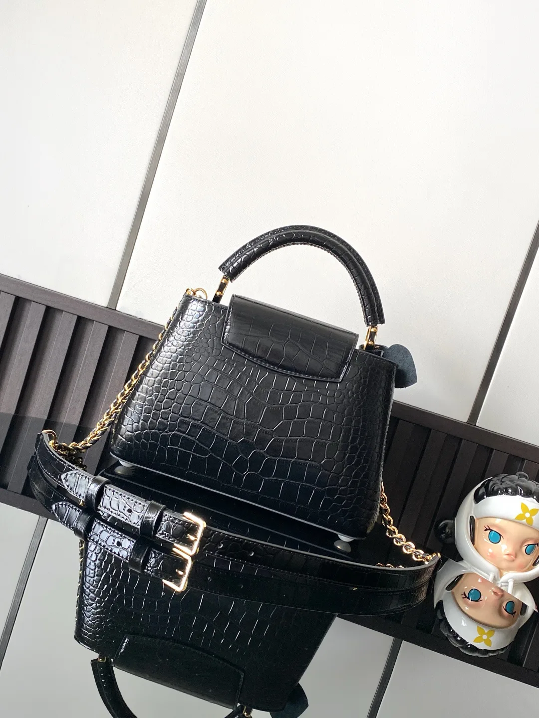Women's Classic Handbags LOUIS VUITTON 18019351