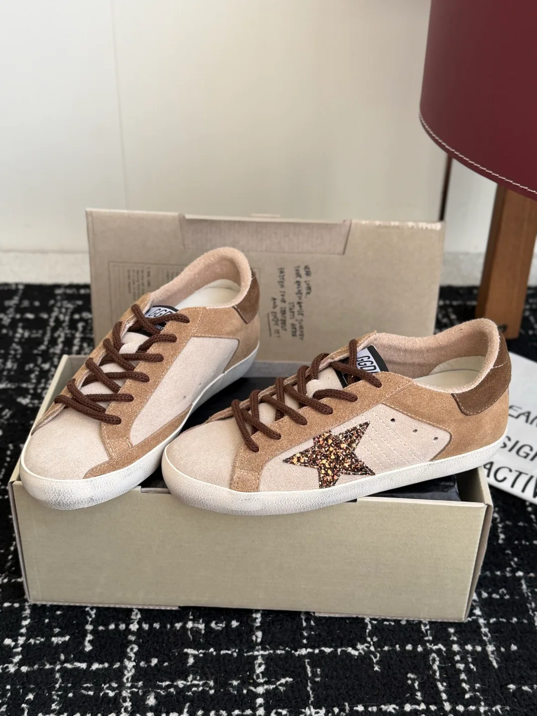 Women's Sneakers GOLDEN GOOSE 18138836