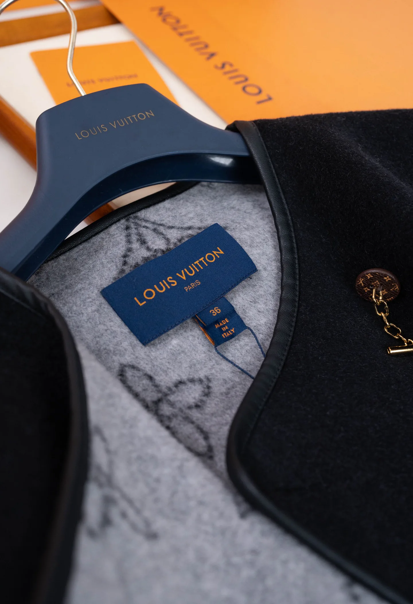 Women's Coats LOUIS VUITTON 18206305
