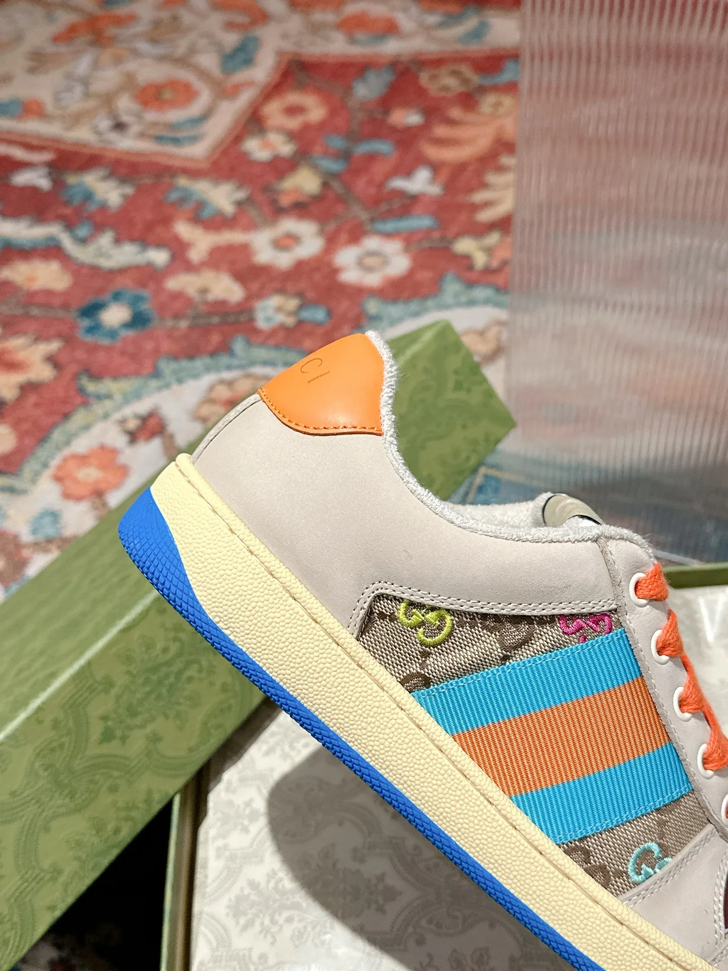 Women's Sneakers GUCCI 17956648