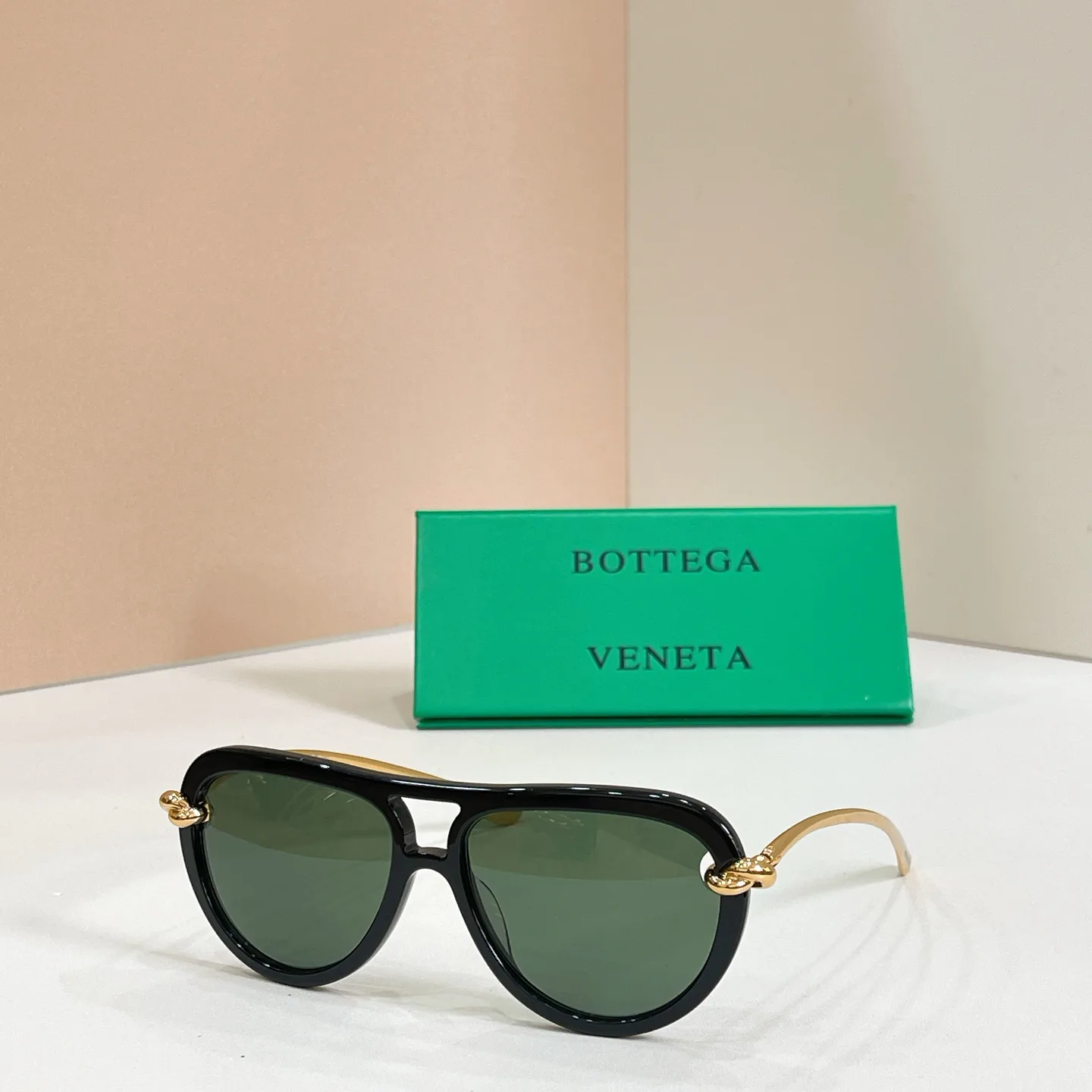 Glasses BOTTEGA VENETA 17949259