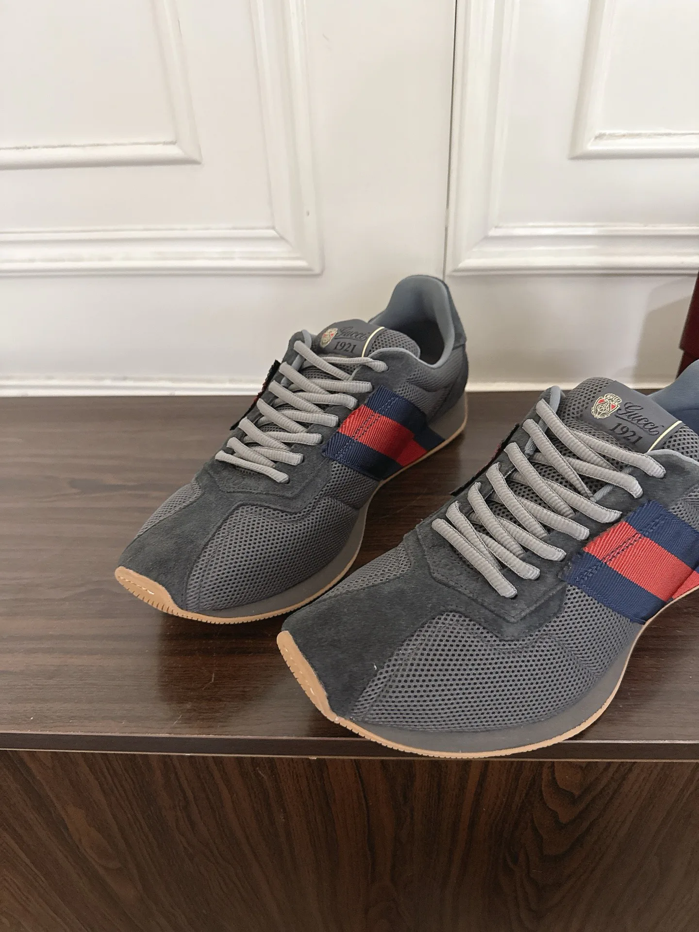Women's Sneakers GUCCI 17946892