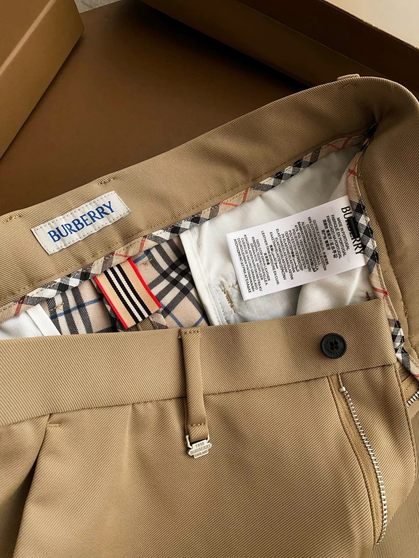 Men's Trousers BURBERRY 17973671