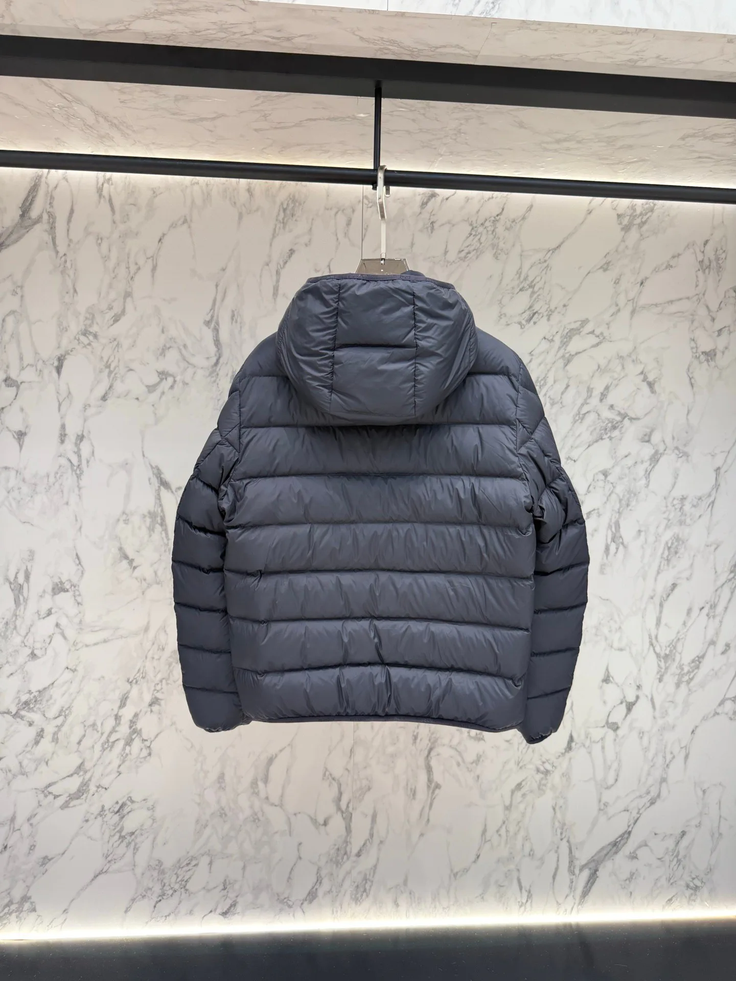Women's Jackets And Down Jackets MONCLER 18129801