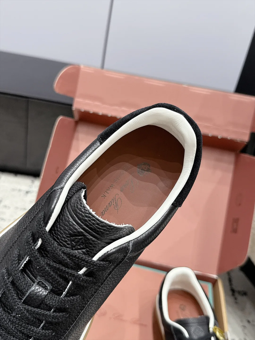 Women's Sneakers LORO PIANA 18133341