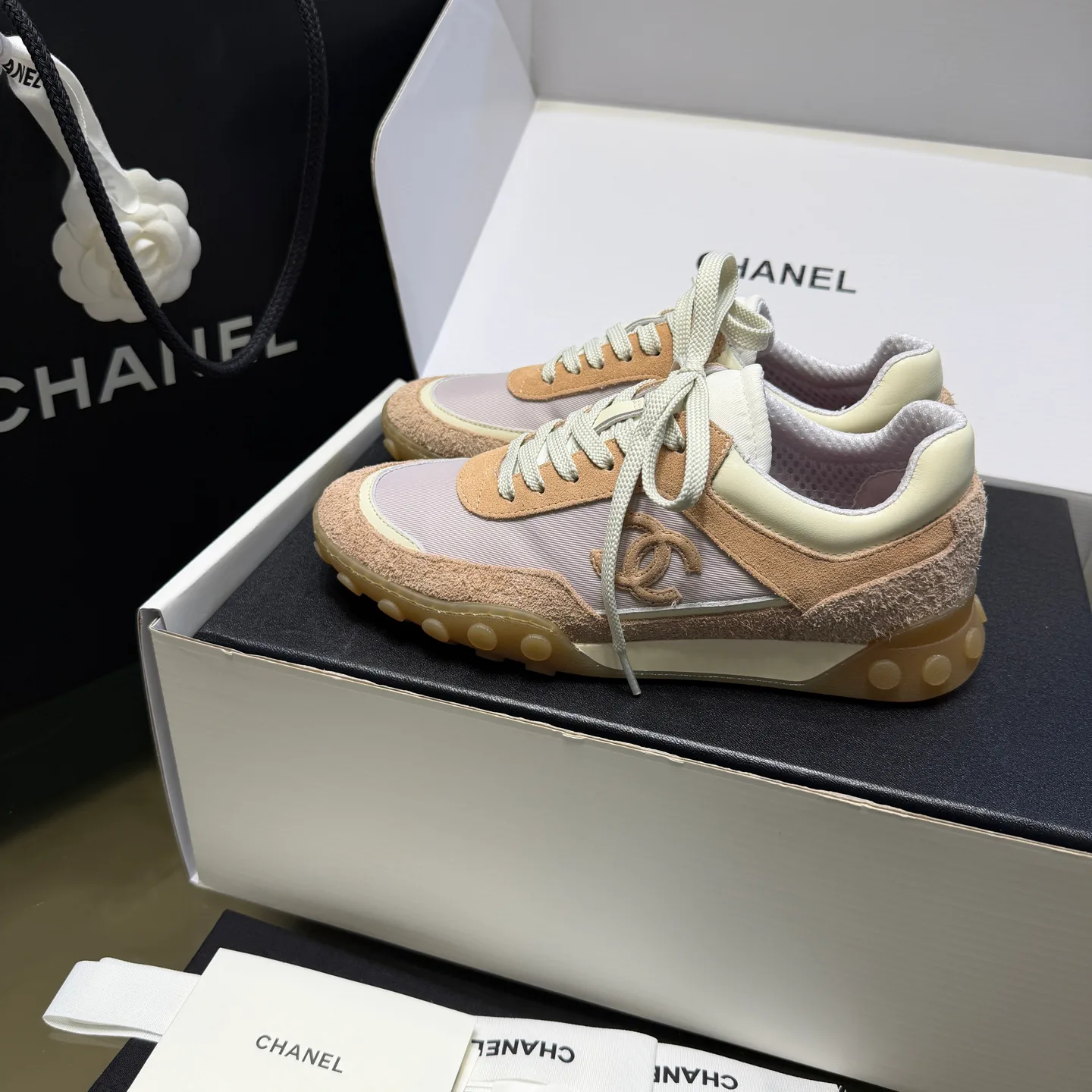 Women's Sneakers CHANEL 17877260