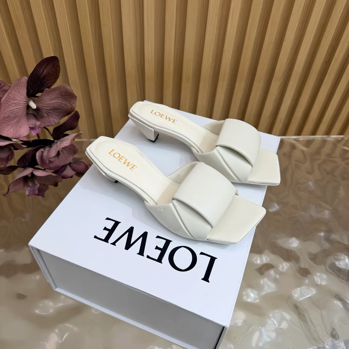 Women's Mules And Clogs LOEWE 18235592