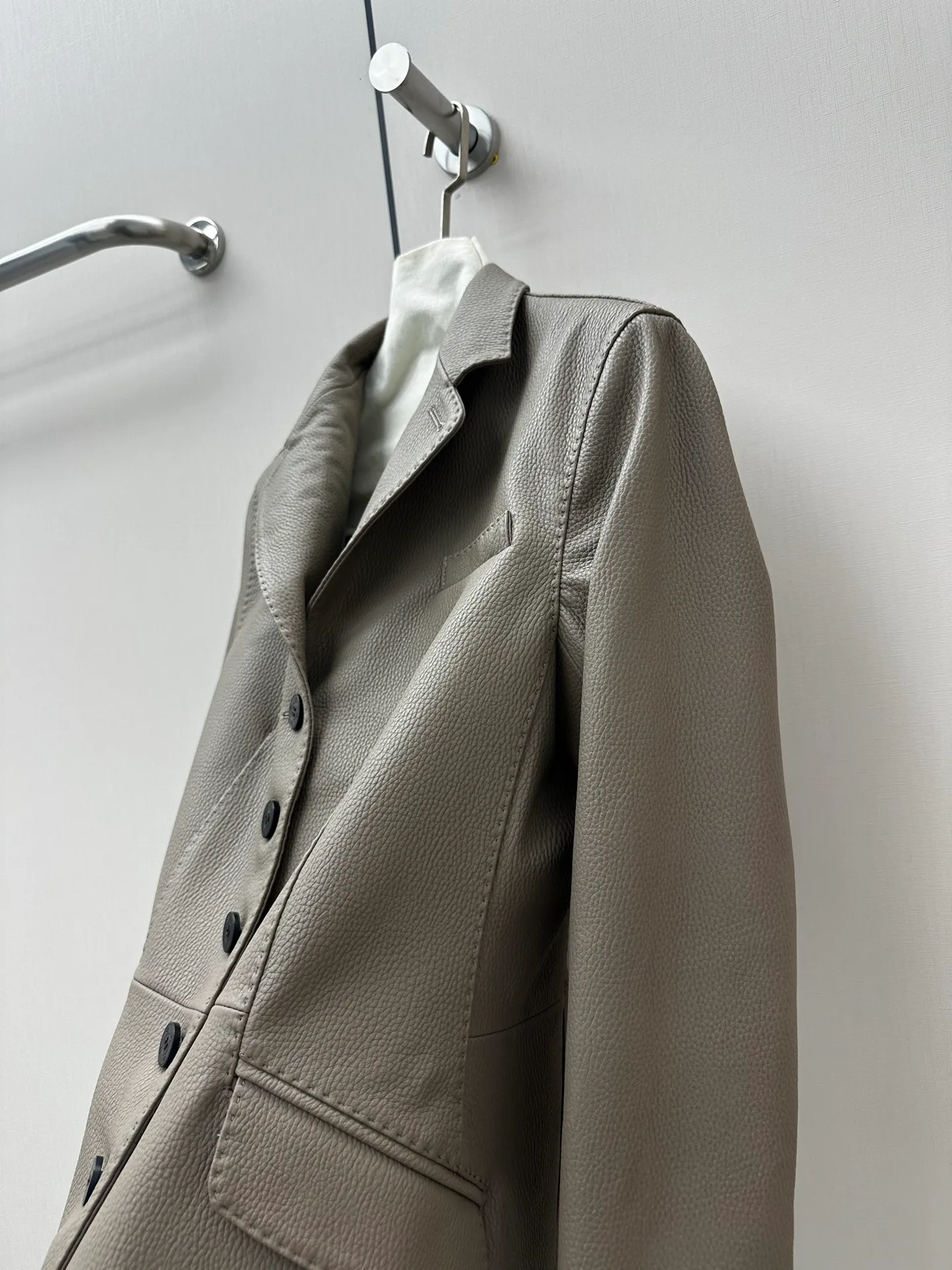 Women's Leather Jackets And Sheepskin Coats HERMES 17675980
