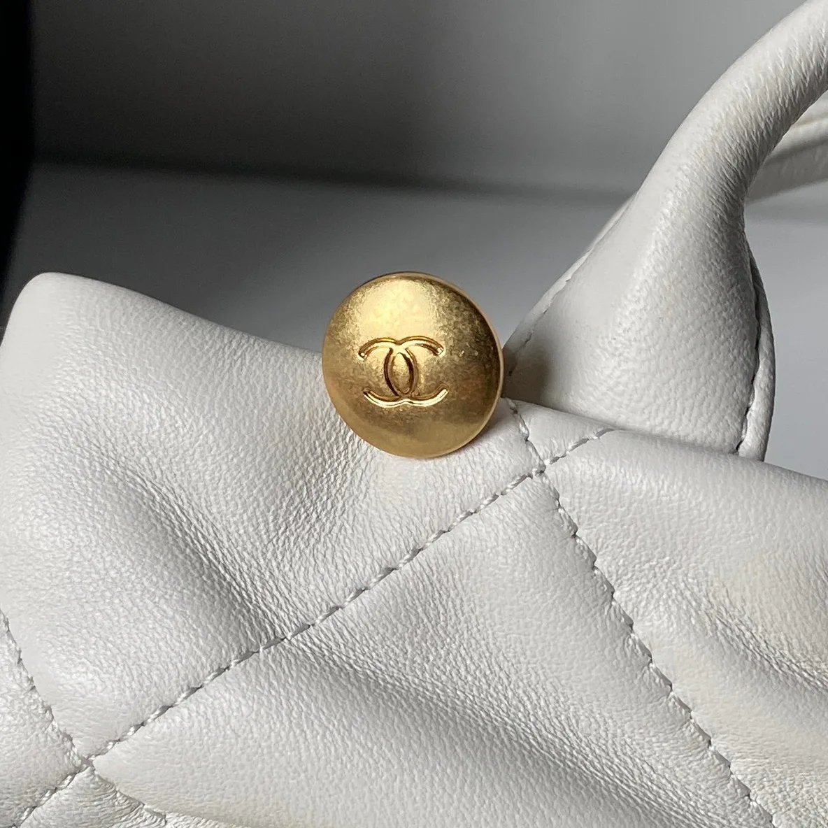 Women's Classic Handbags CHANEL 18207775