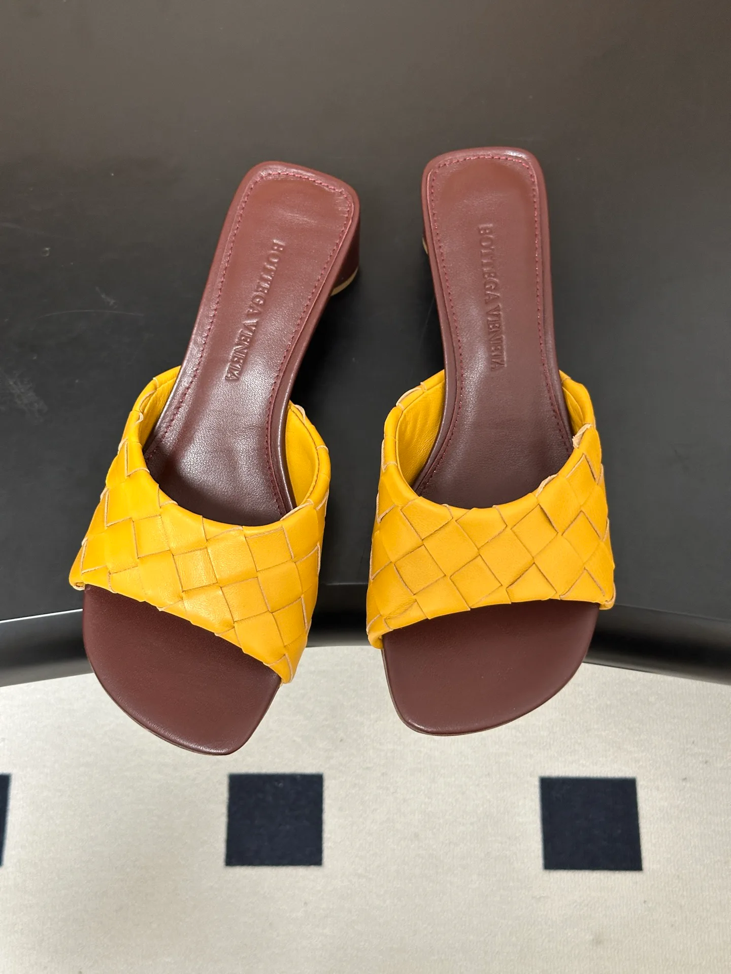 Women's Mules And Clogs BOTTEGA VENETA 17480754