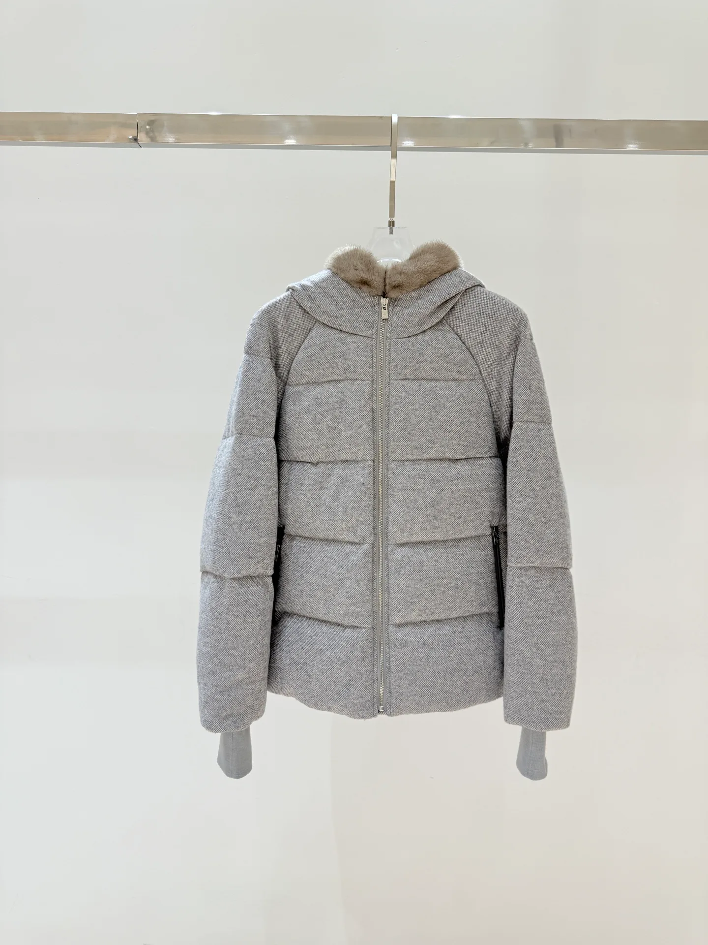 Women's Jackets And Down Jackets LORO PIANA 18082724