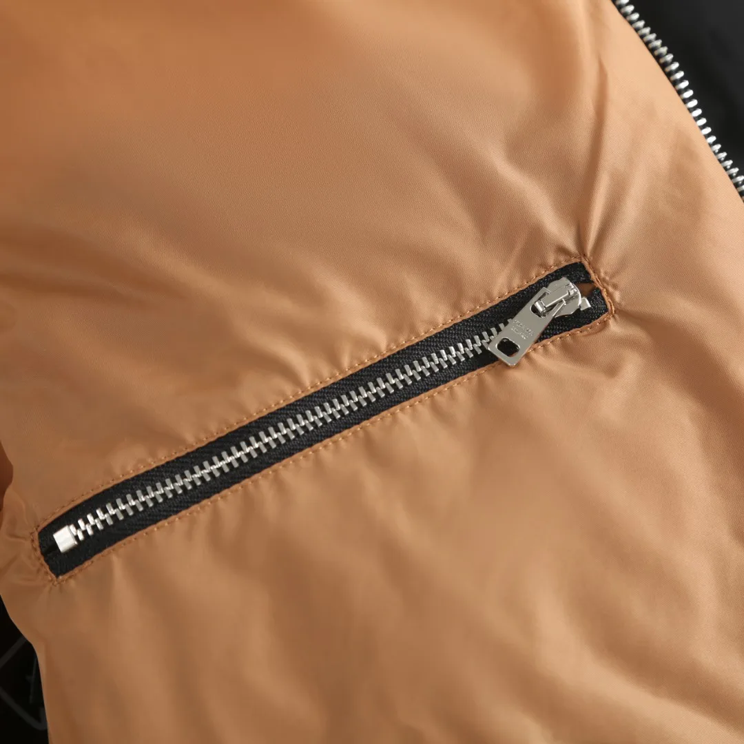 Women's Jackets And Down Jackets PRADA 18022664