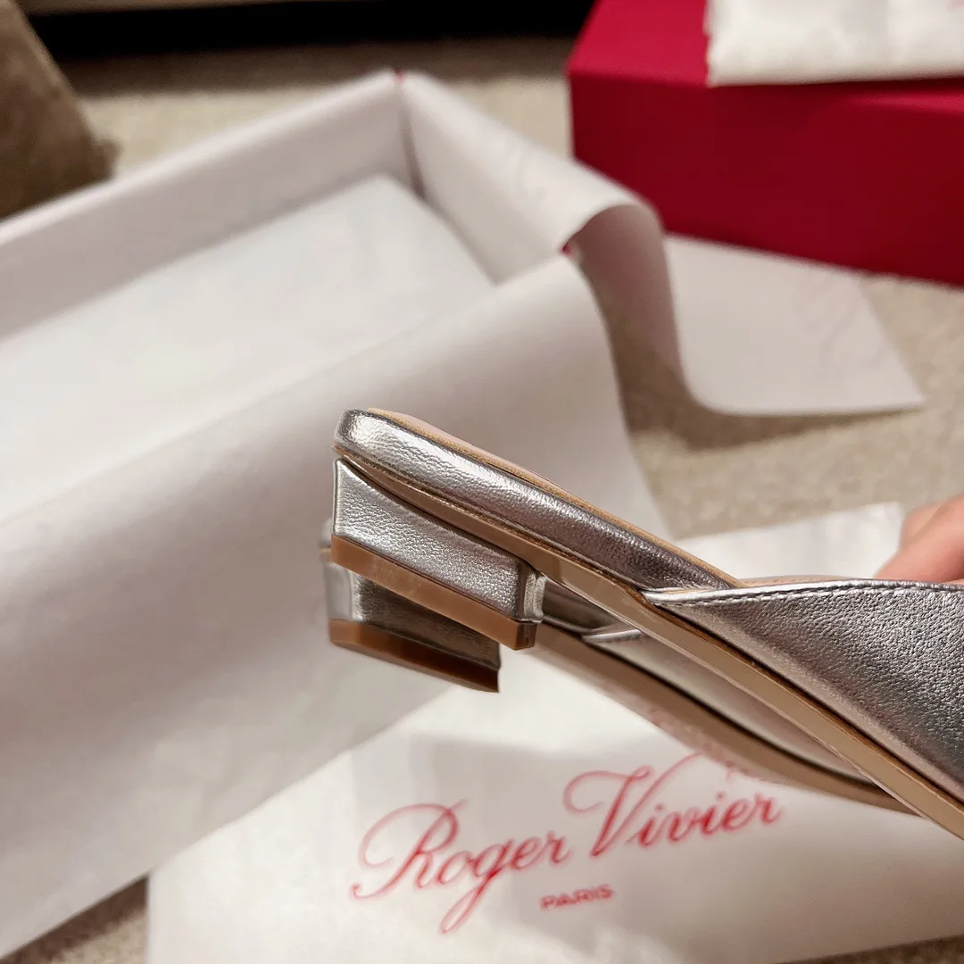 Women's Mules And Clogs ROGER VIVIER 17550693