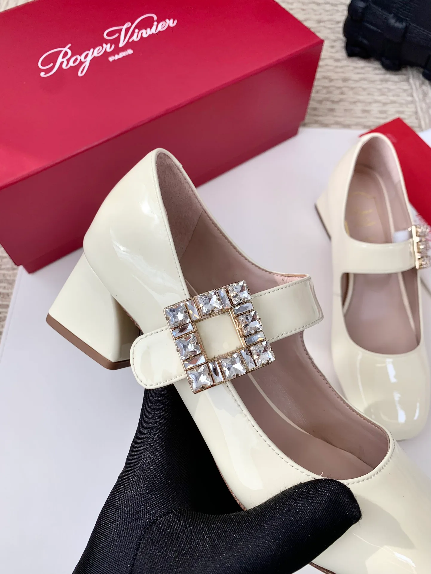 Women's Heels ROGER VIVIER 17990352
