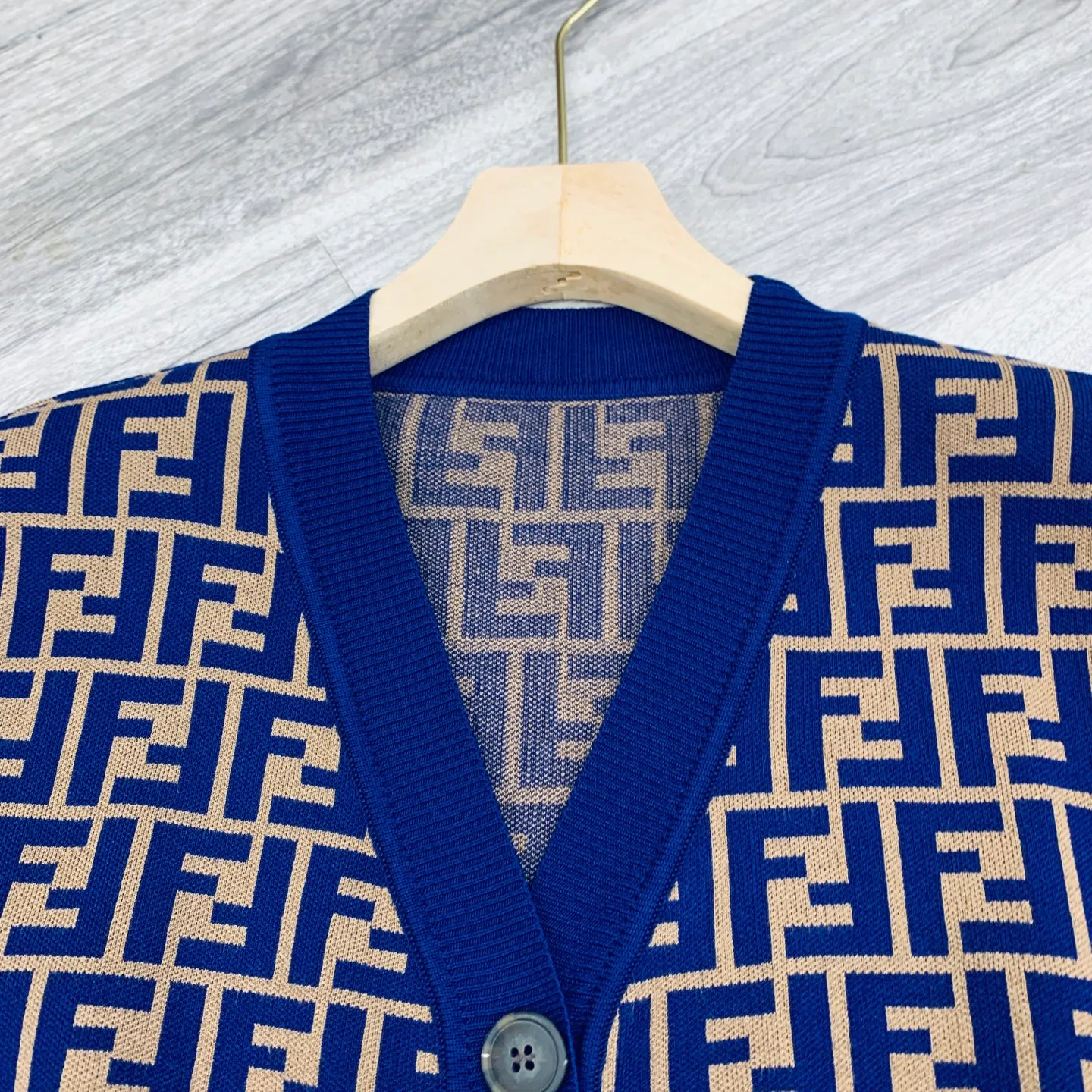 Women's Jumpers And Sweaters FENDI 18263511