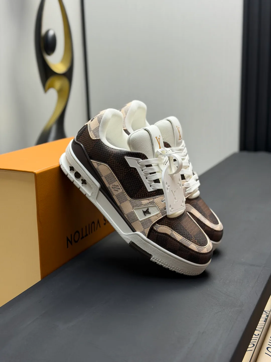 Women's Sneakers LOUIS VUITTON 17865113