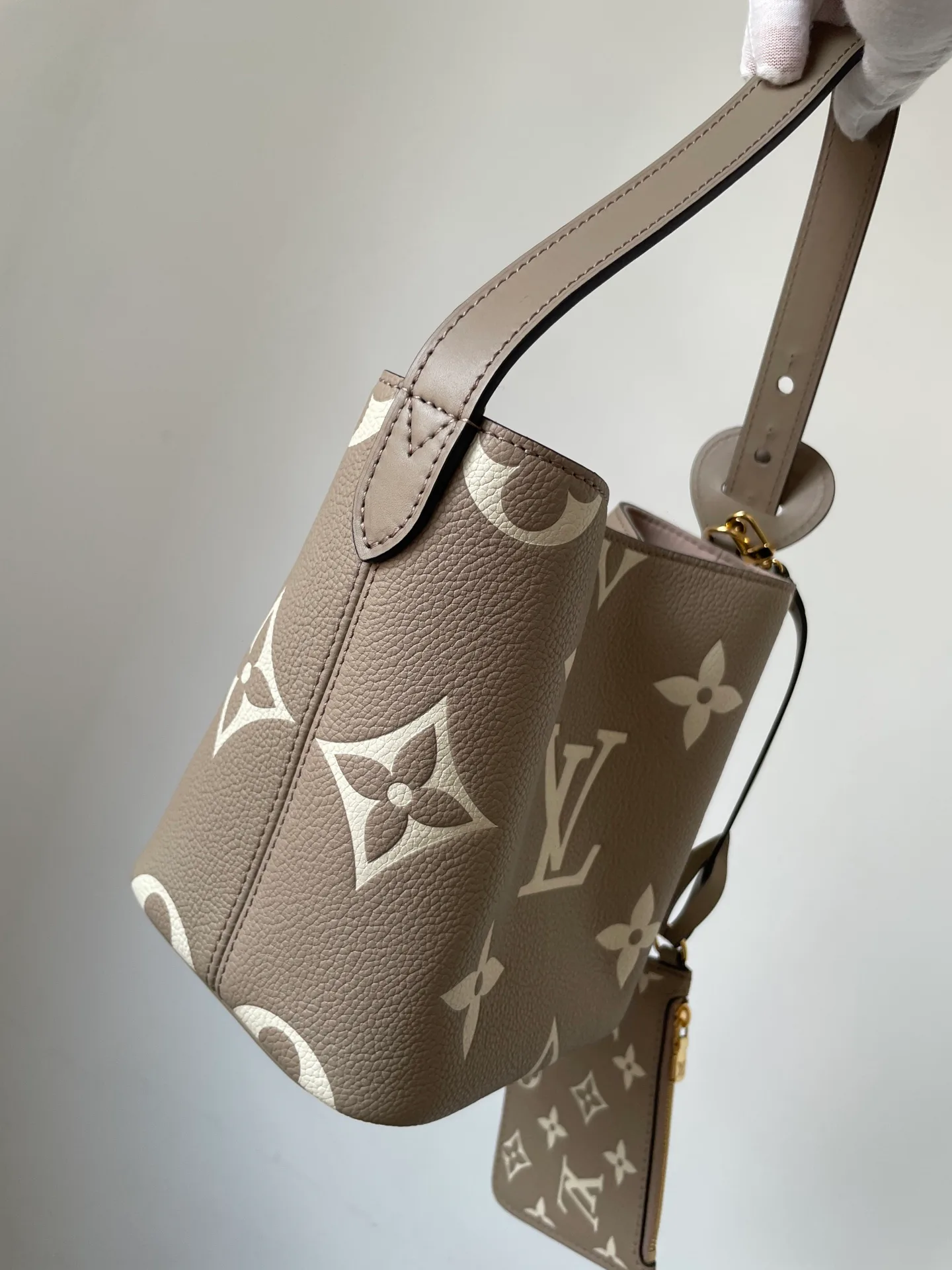 Women's Classic Handbags LOUIS VUITTON 18376554