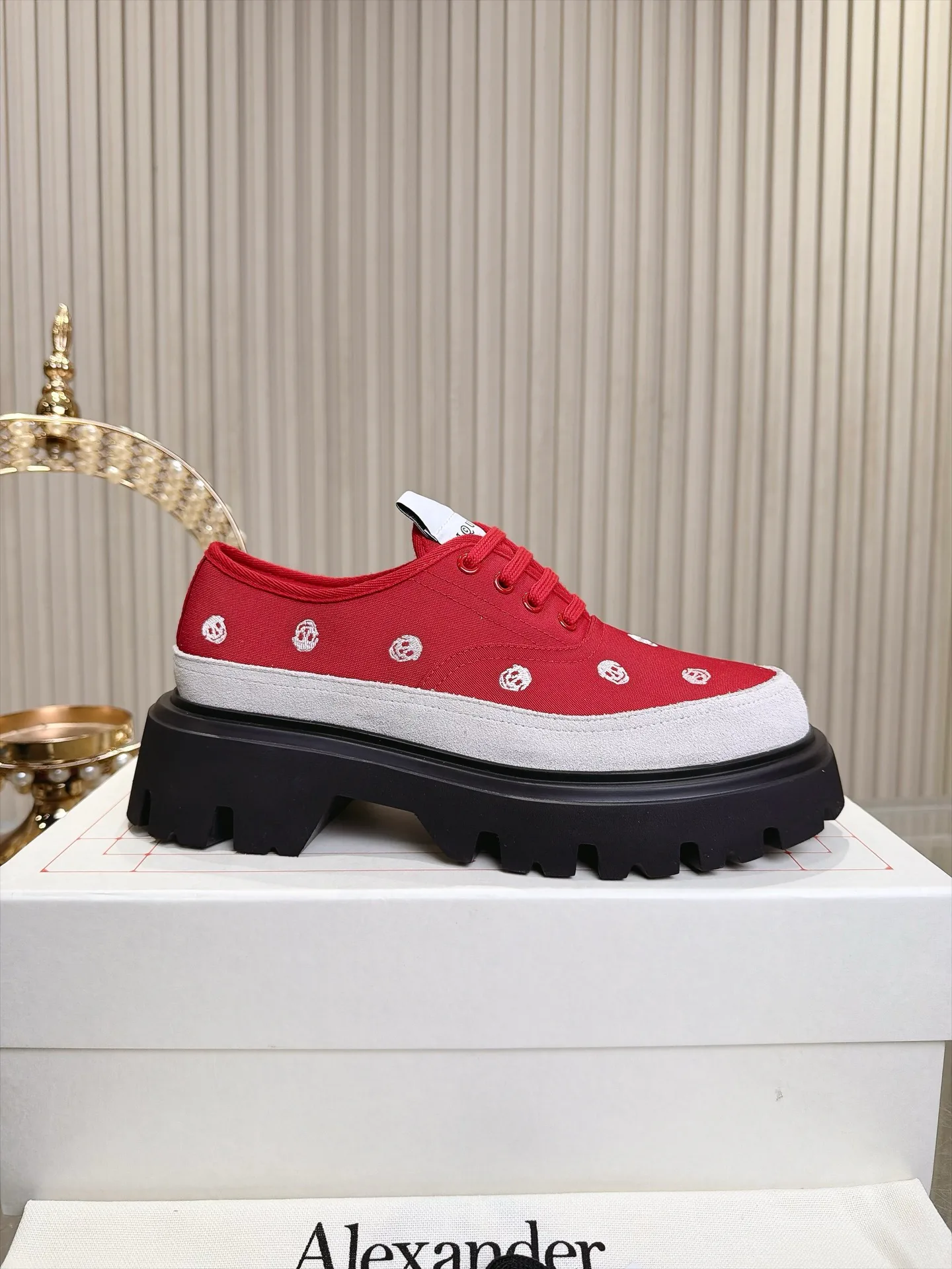 Кроссовки Мужские Alexander Mcqueen 18561964
