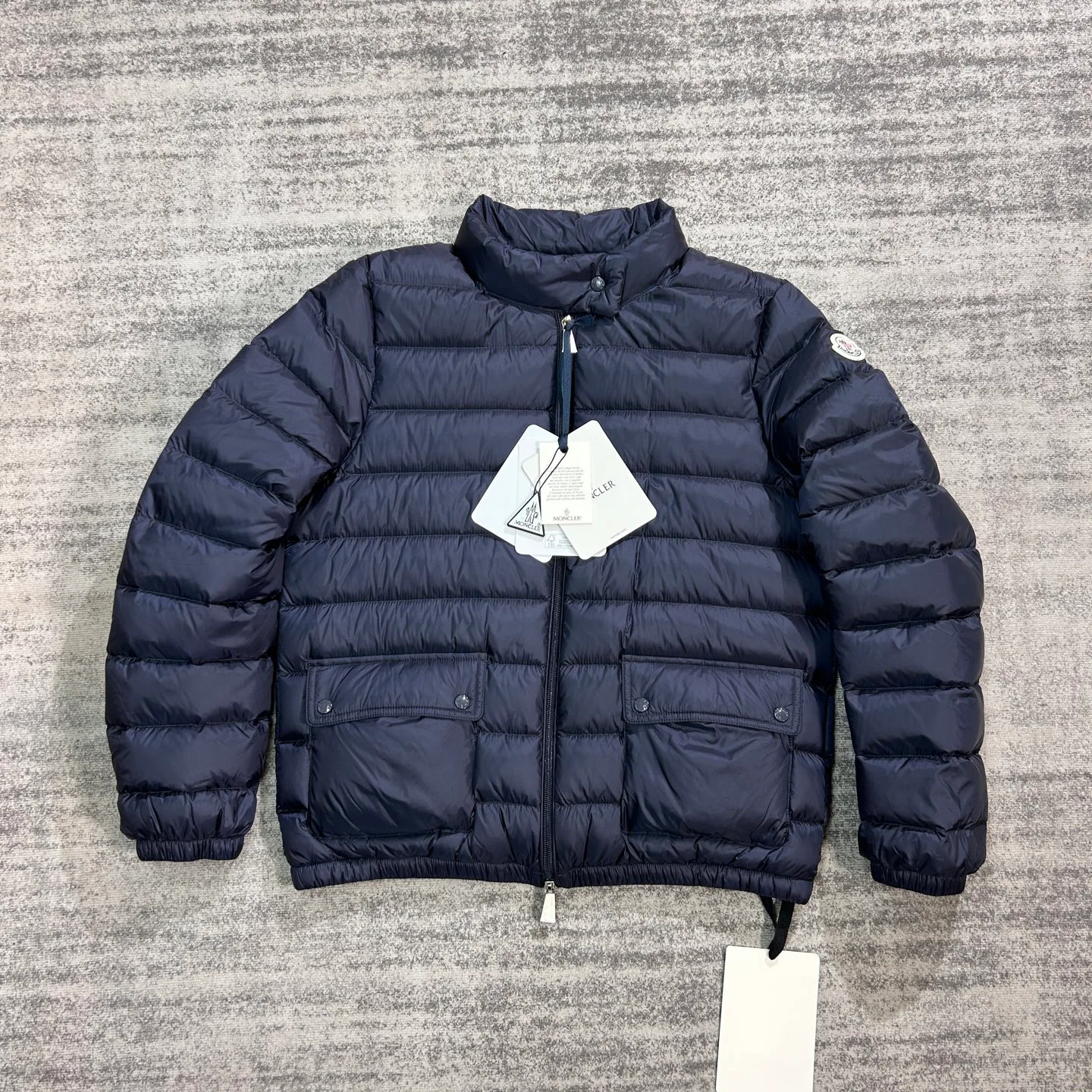 Women's Jackets And Down Jackets MONCLER 18134226