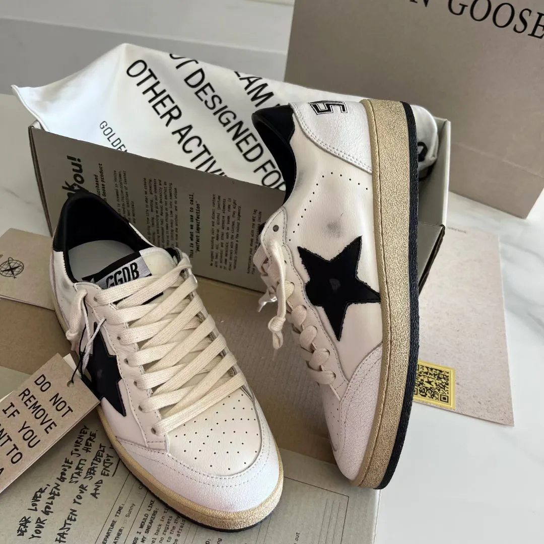 Women's Sneakers GOLDEN GOOSE 16995674