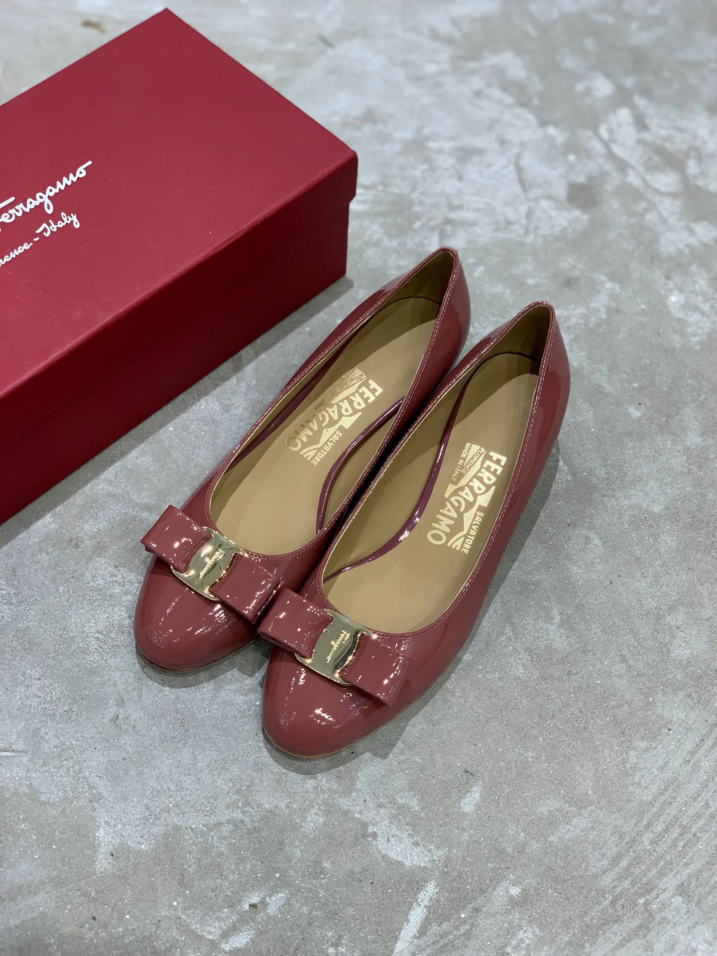 Women's Ballet Flats SALVATORE FERRAGAMO 18340685