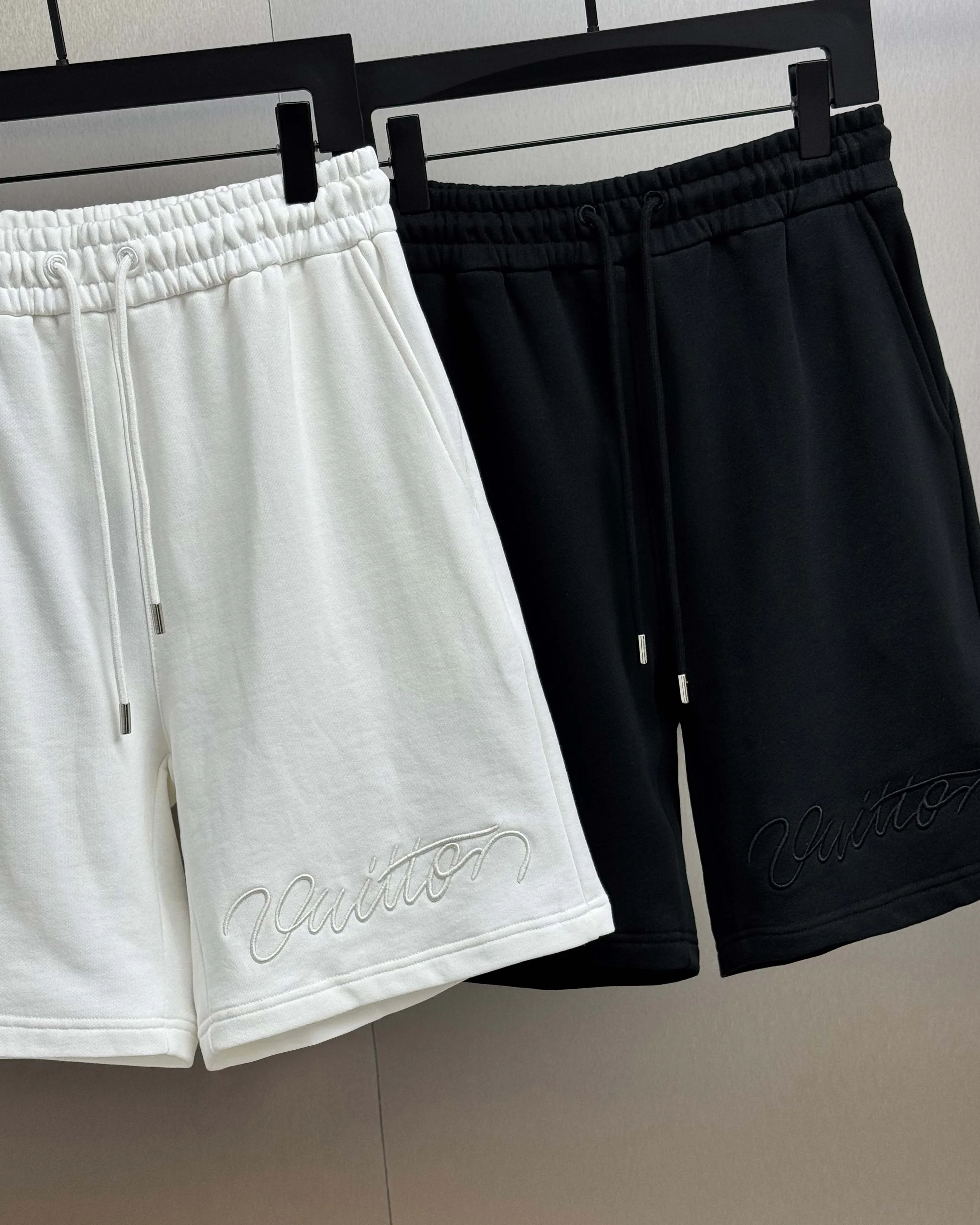 Men's Shorts LOUIS VUITTON 17510435