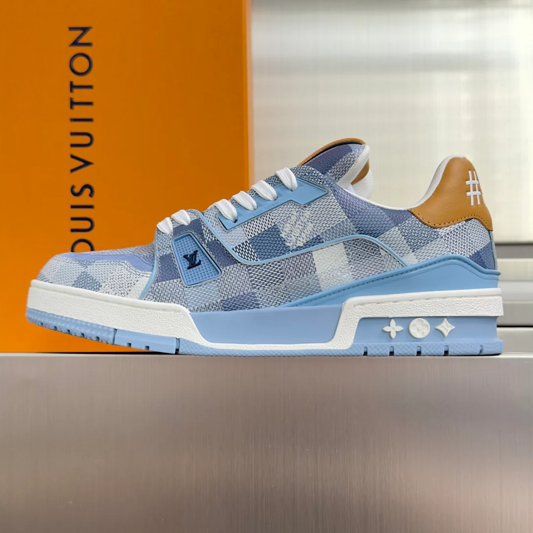 Women's Sneakers LOUIS VUITTON 17415480