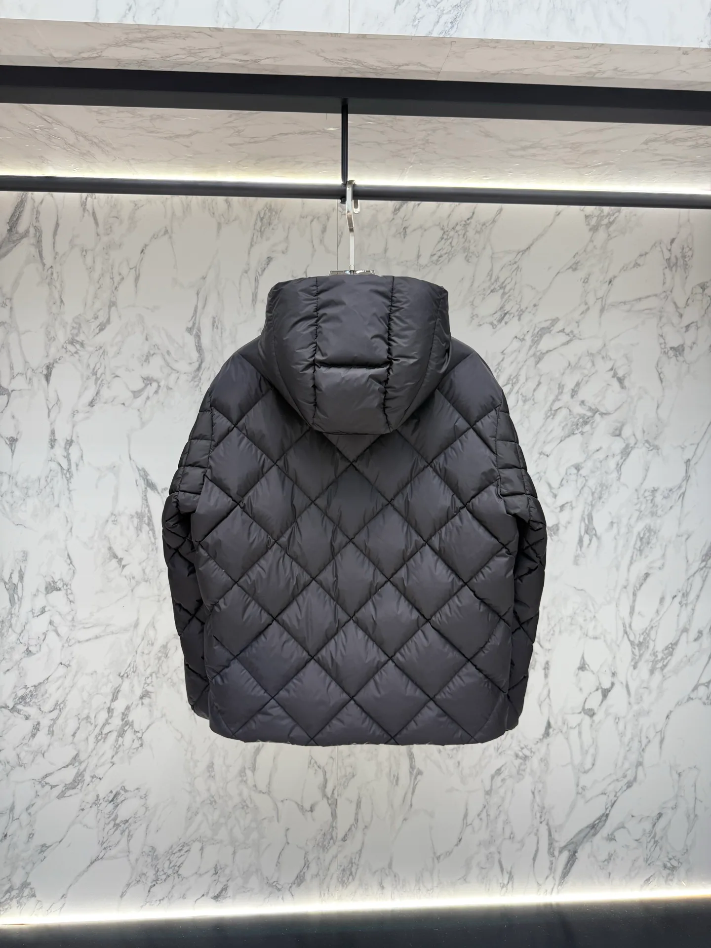 Men's Jackets And Down Jackets MONCLER 18214576