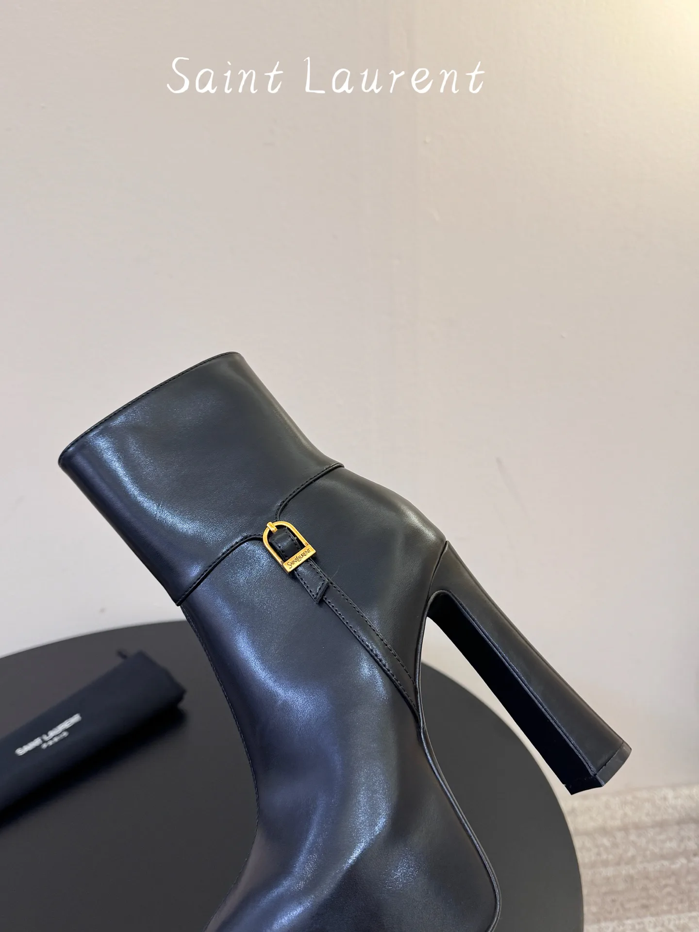 Women's Booties SAINT LAURENT 18241683