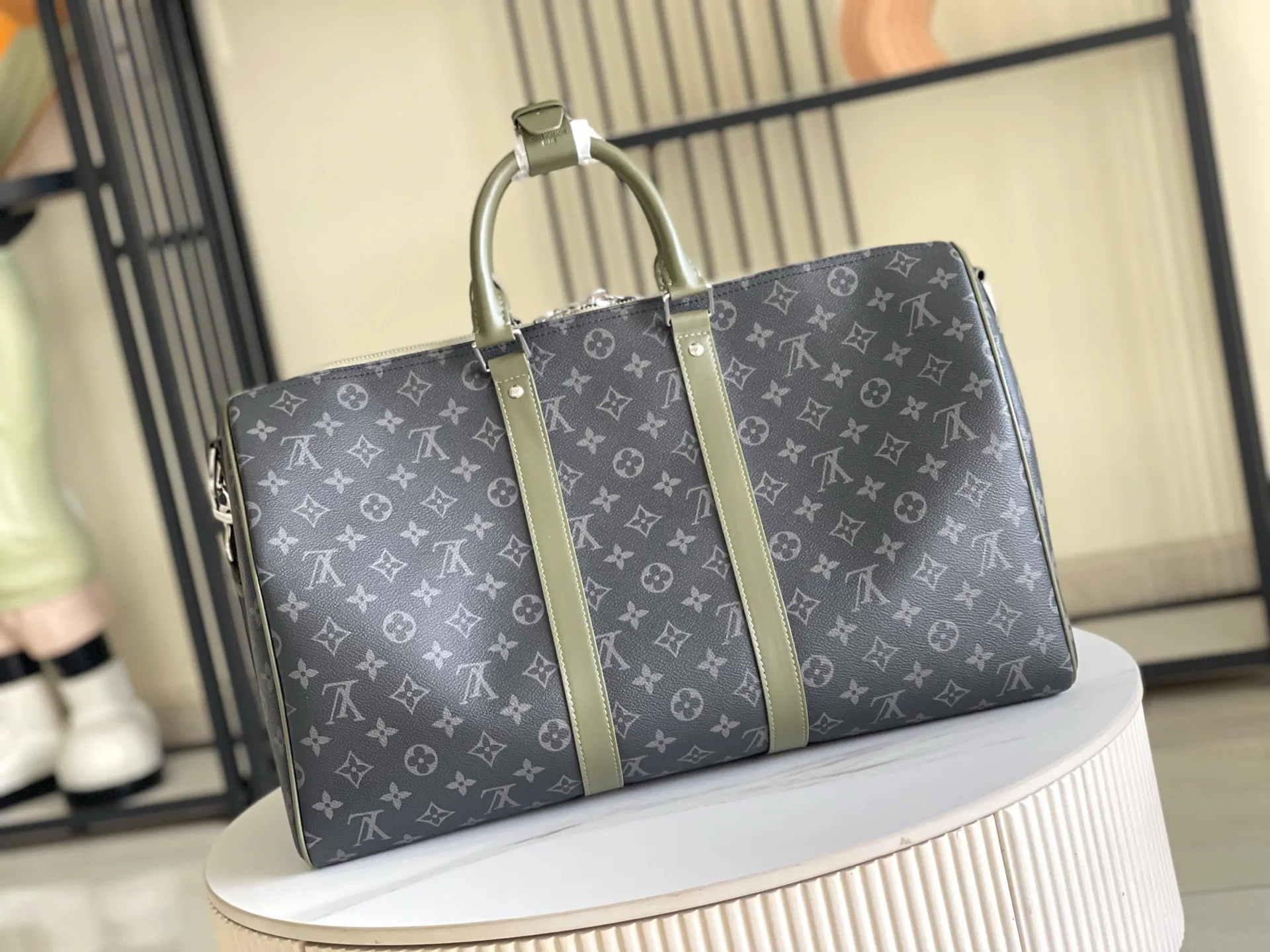 Women's Travel Bags LOUIS VUITTON 18359511