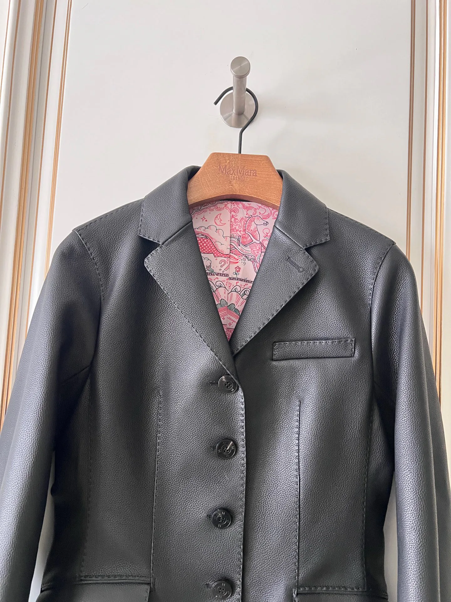 Women's Leather Jackets And Sheepskin Coats HERMES 17913339