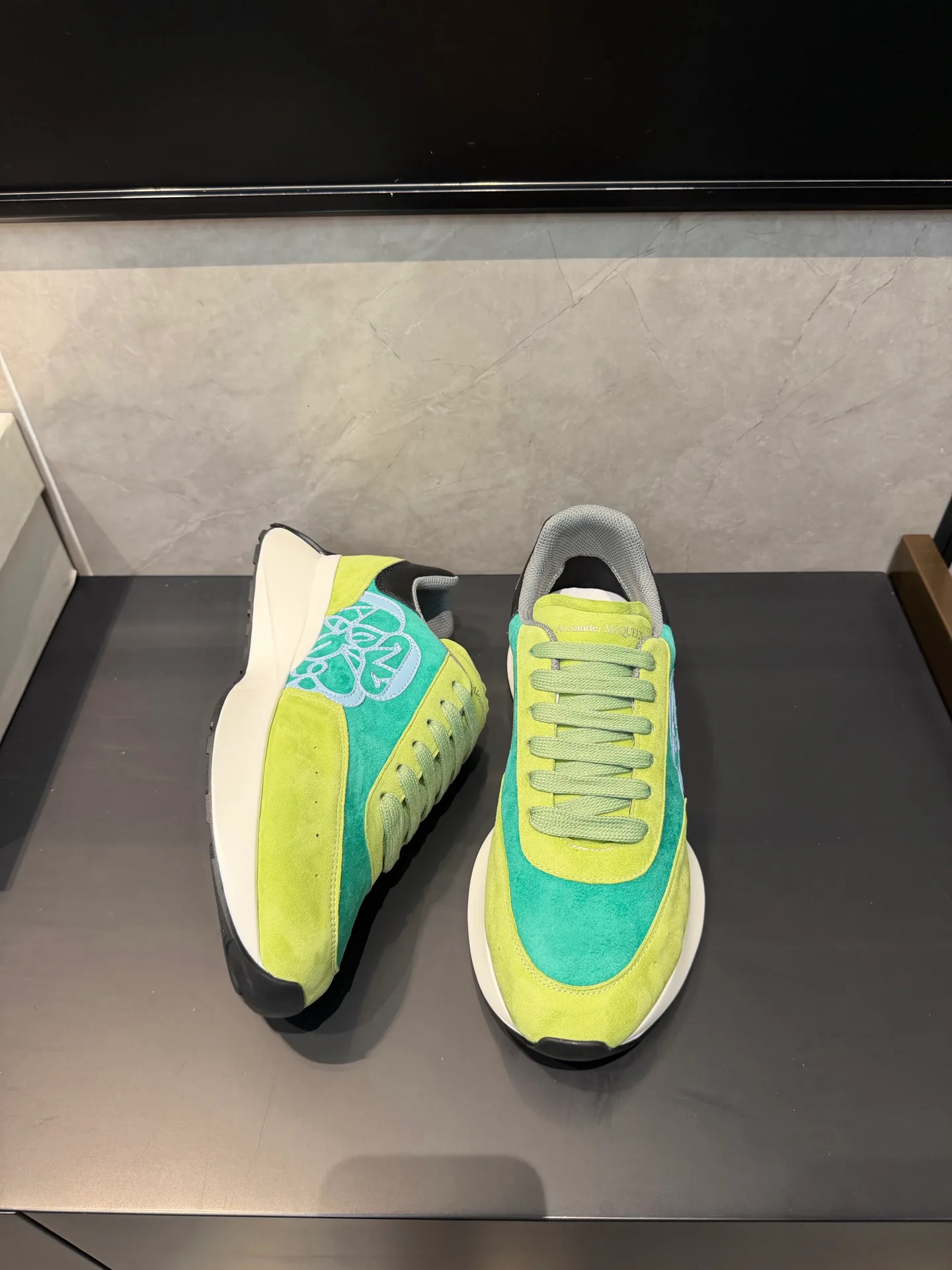 Women's Sneakers ALEXANDER MCQUEEN 18363890