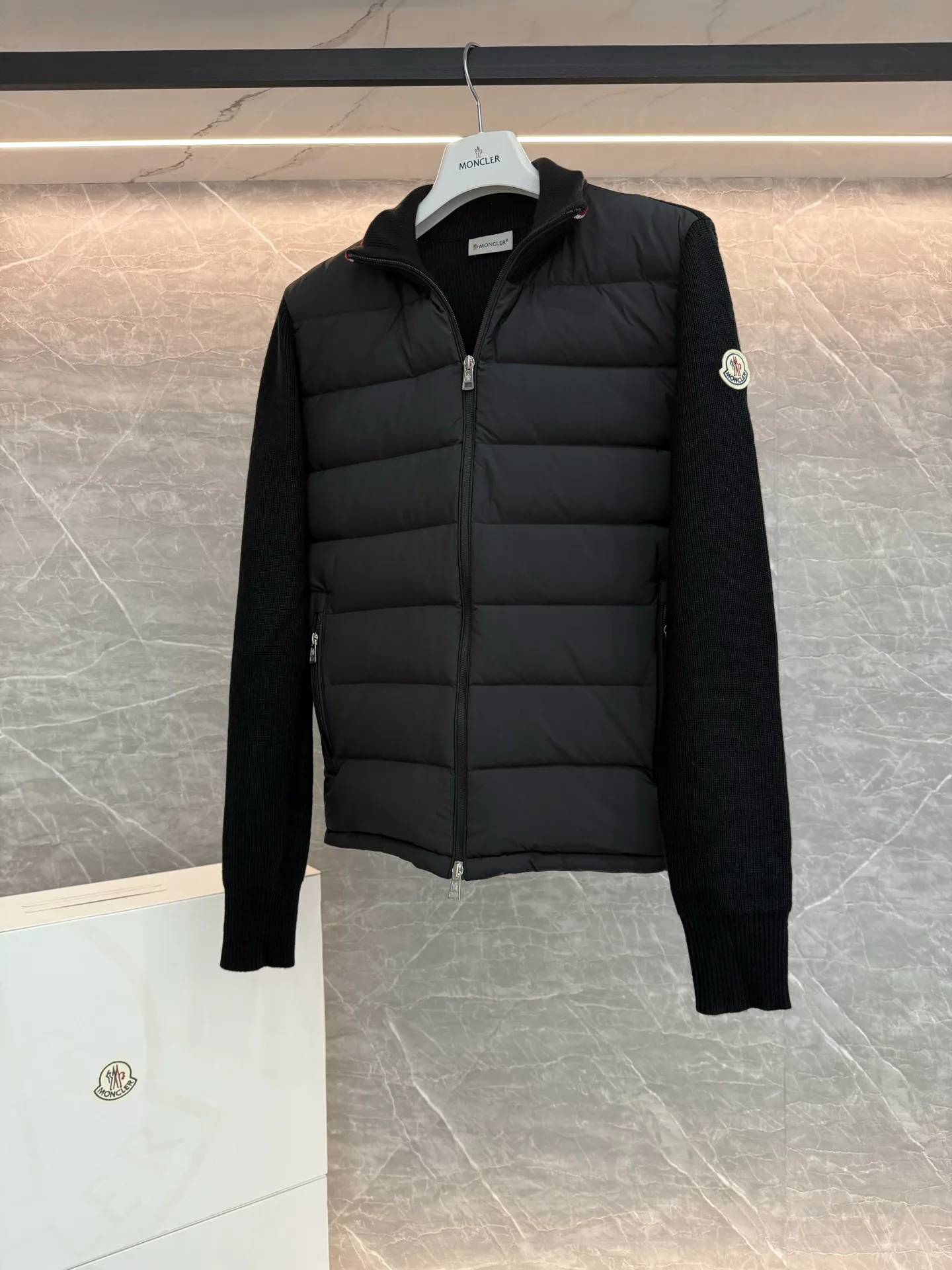 Куртки И Пуховики Мужские Moncler 18599813