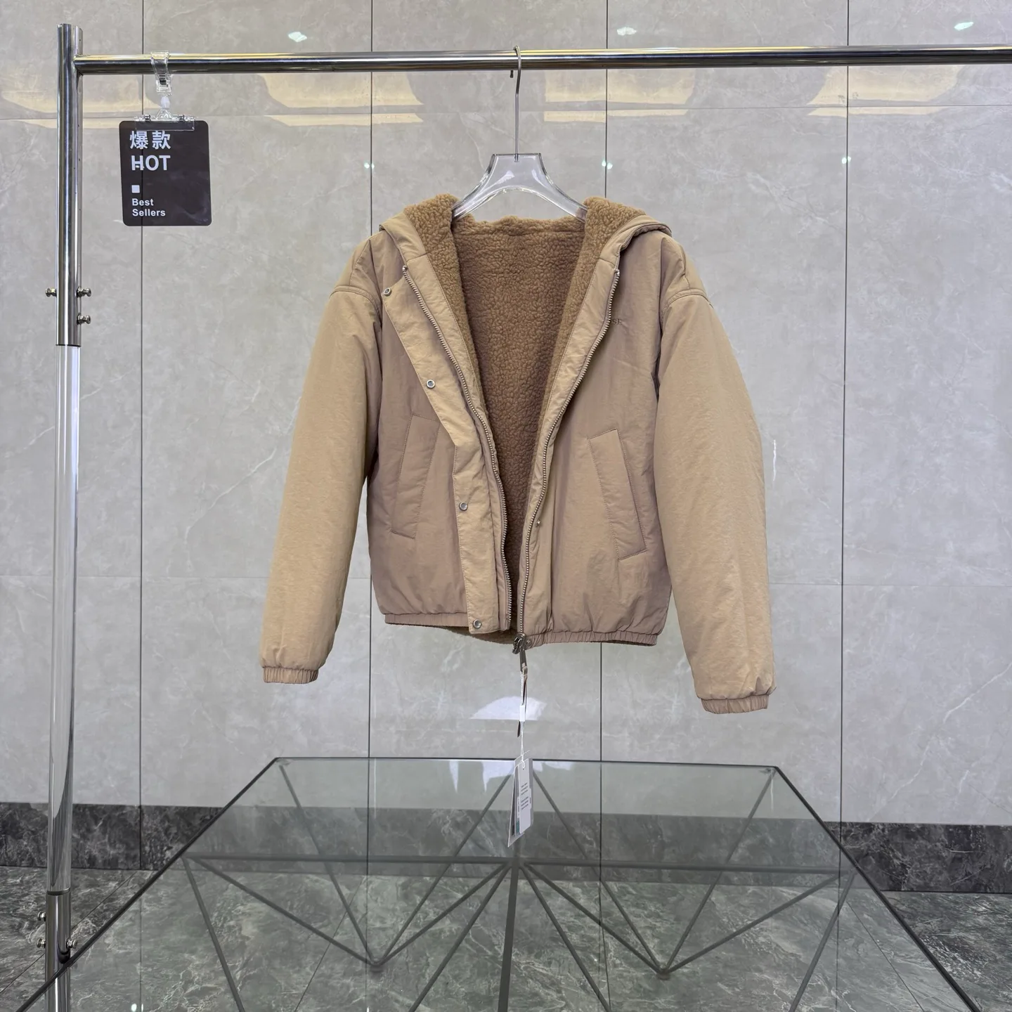 Куртки И Пуховики Женские Canada Goose 18606782