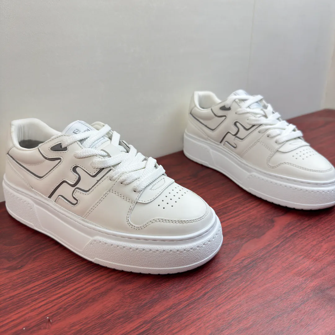 Women's Sneakers FENDI 18119028