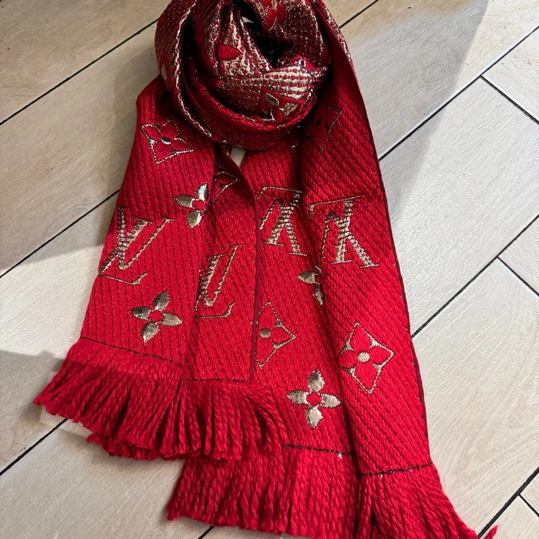 Scarves LOUIS VUITTON 18002697