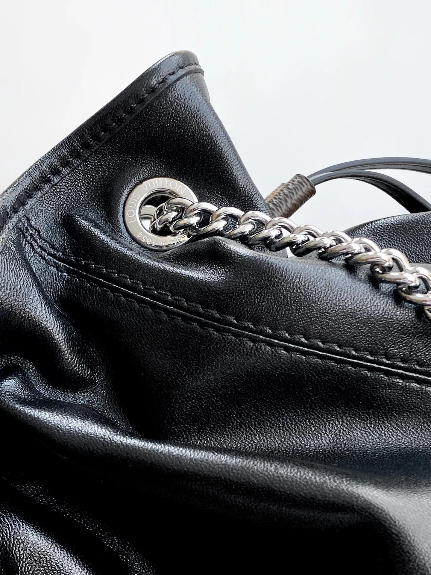Women's Classic Handbags LOUIS VUITTON 17886750