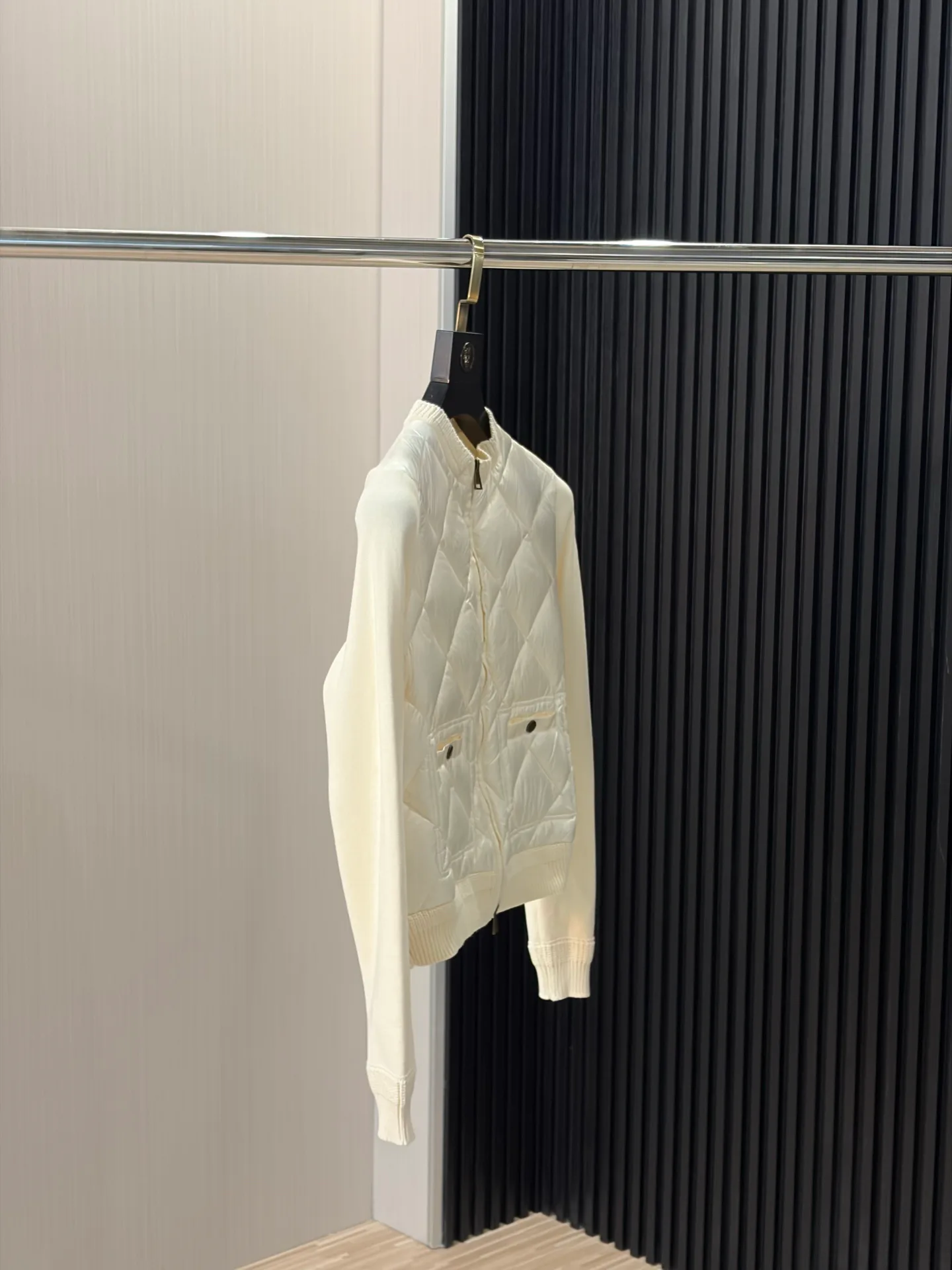 Men's Jackets And Down Jackets MONCLER 18231144