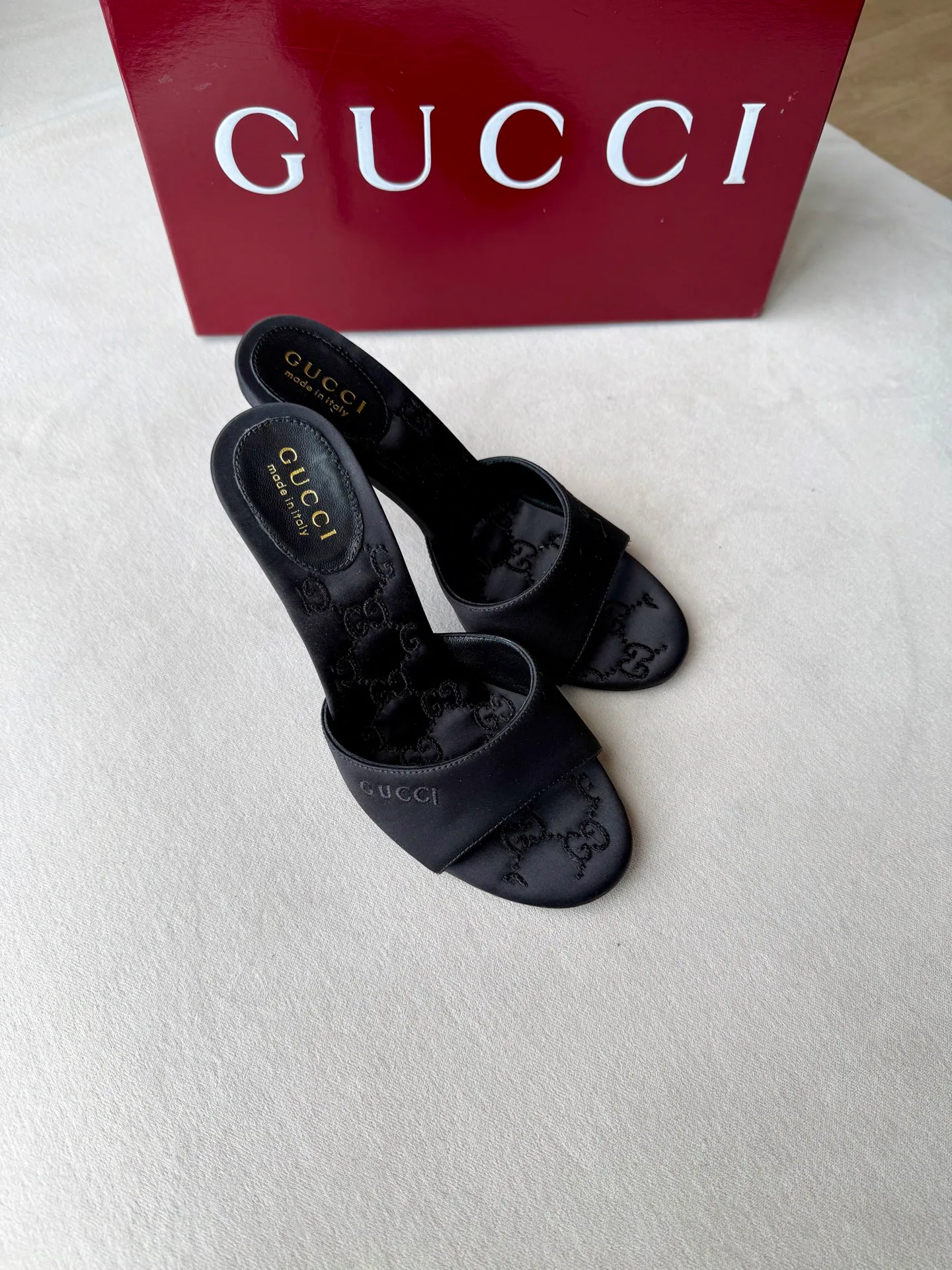 Women's Open-Toe Sandals GUCCI 18120656