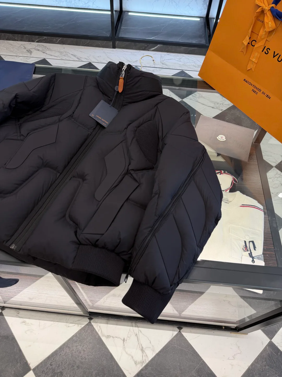 Men's Jackets And Down Jackets LOUIS VUITTON 18007699