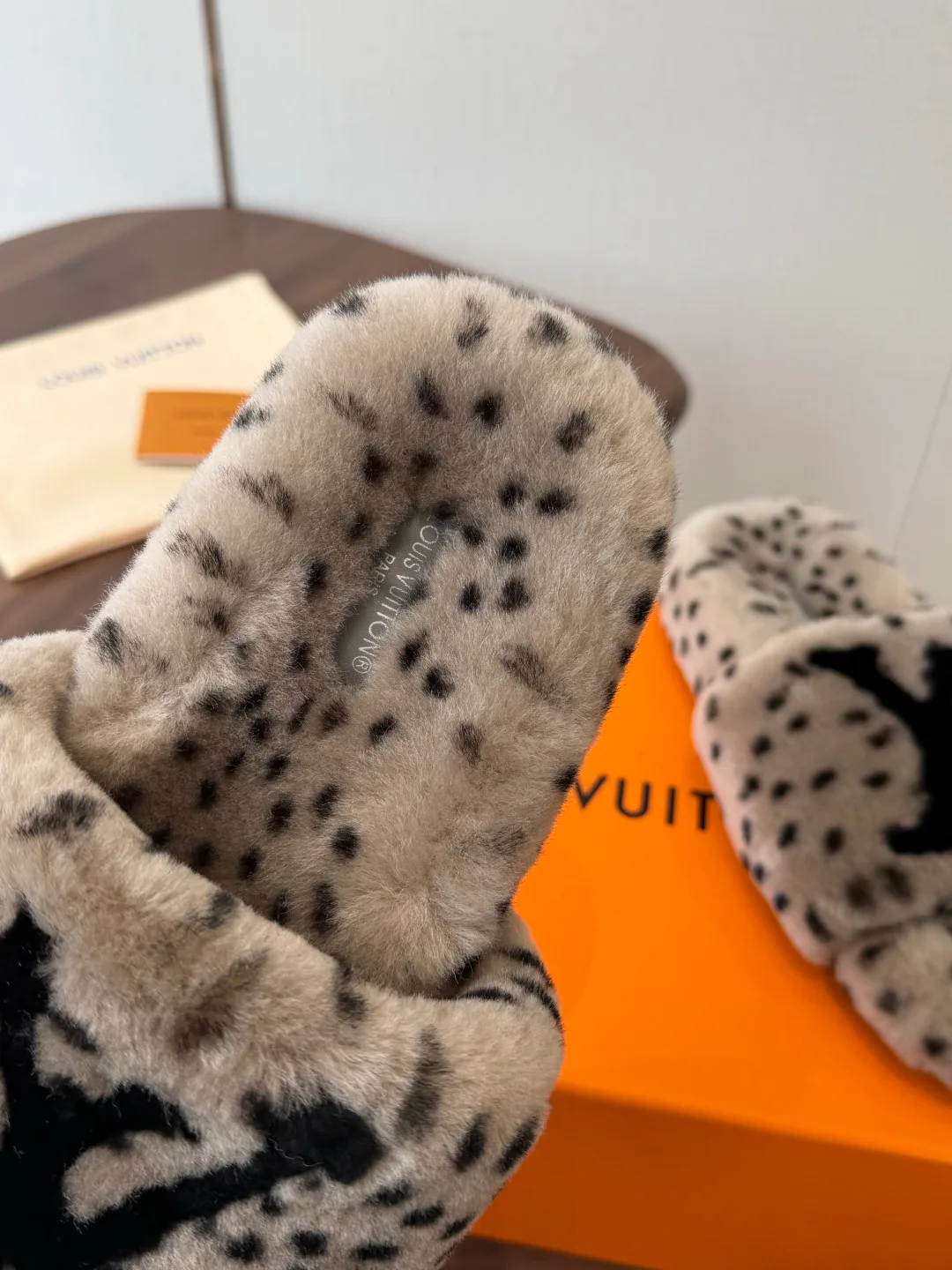 Women's Slippers LOUIS VUITTON 18182967