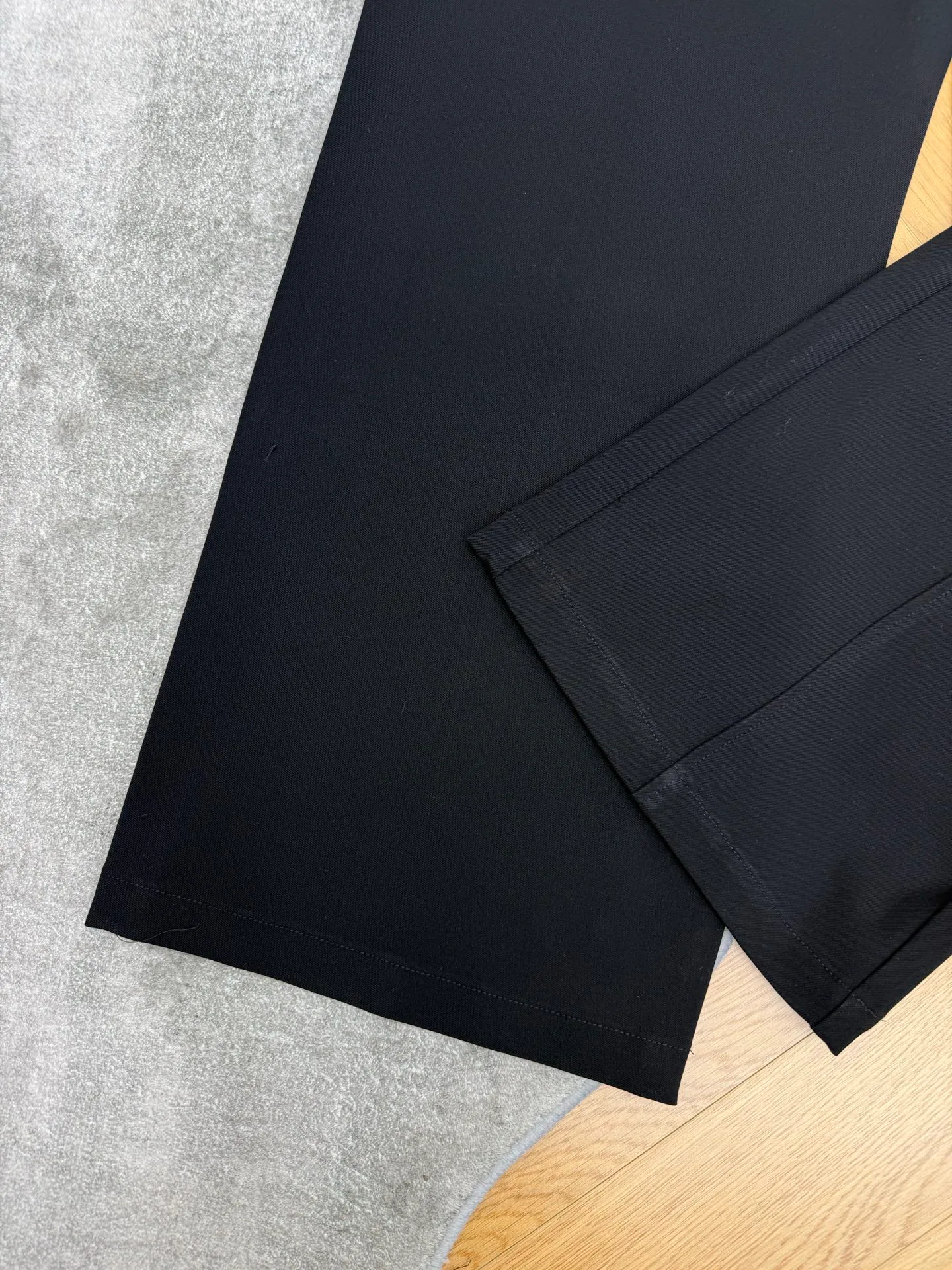 Women's Trousers CHANEL 18348252