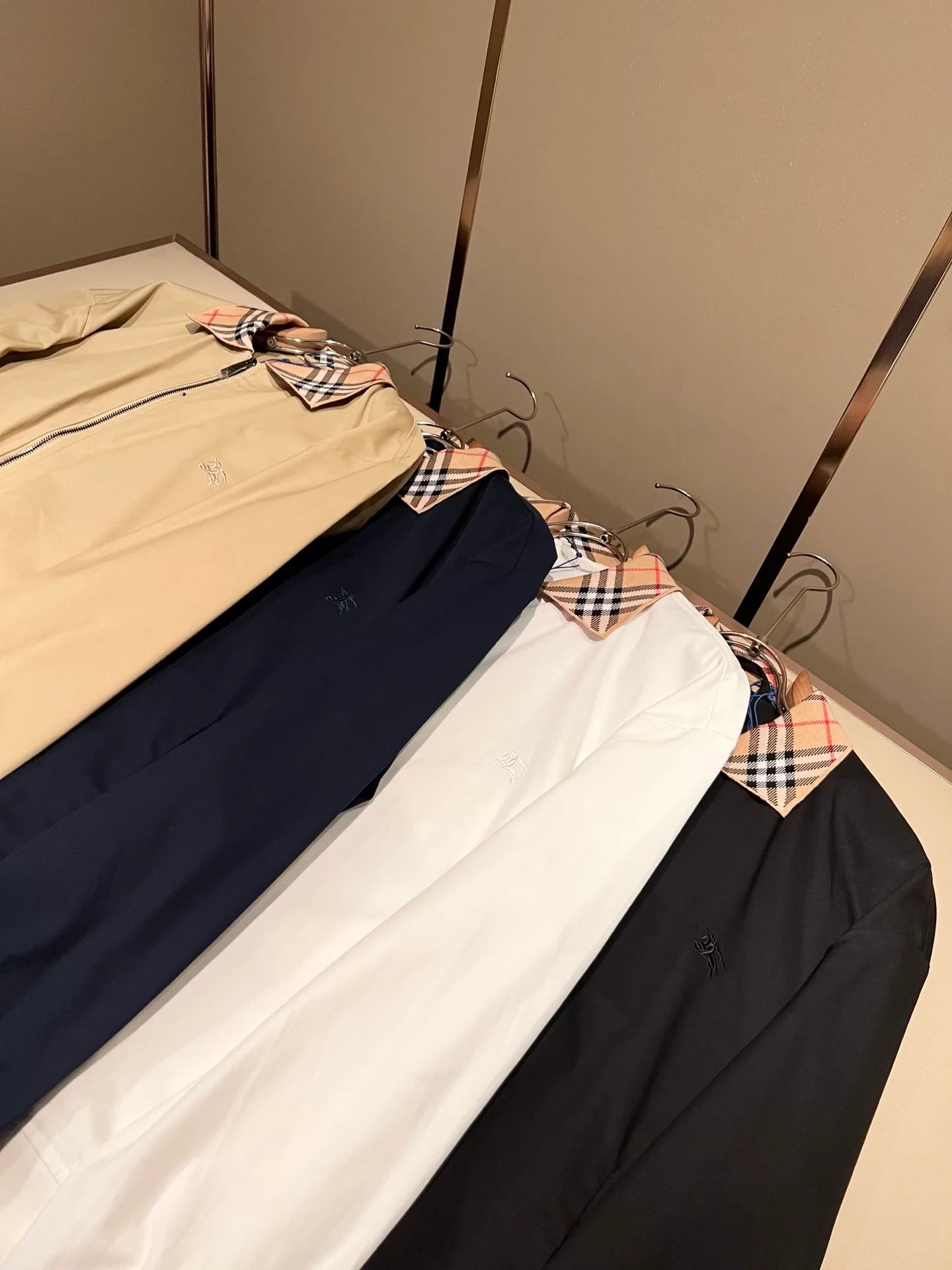 Men's Jackets And Down Jackets BURBERRY 18343146