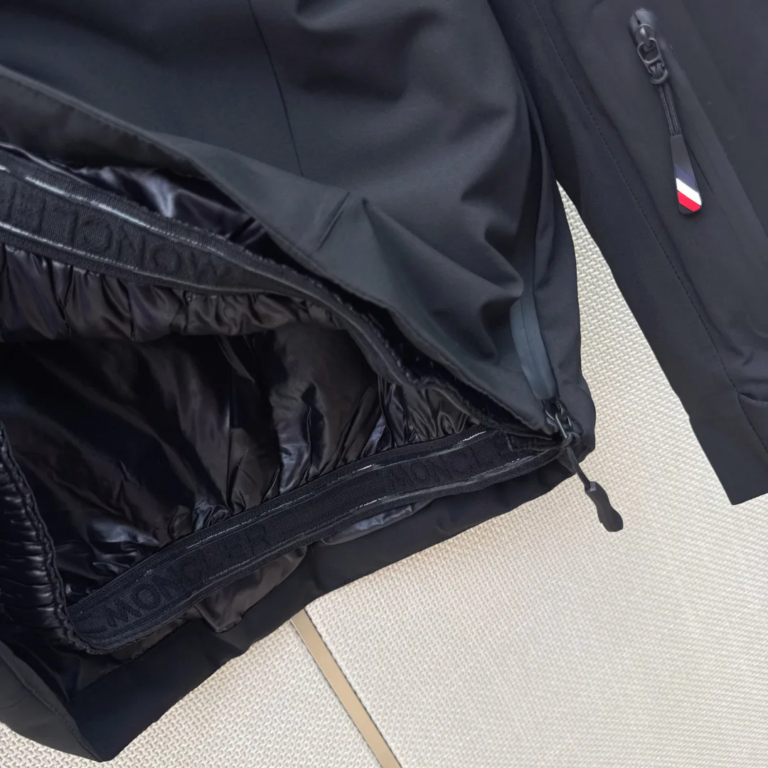 Men's Jackets And Down Jackets MONCLER 18106105
